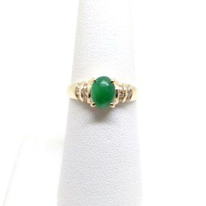 14K YELLOW GOLD - OVAL EMERALD 0.40 CTS - 12 ROUND DIAMOND 0.12 CTS SIZE 6.5
